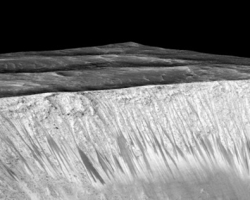 Ученые нашли на Марсе следы кипящей воды