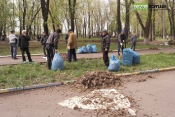 На пути к порядку: завтра в Красноармейске (Покровске) состоится очередной субботник