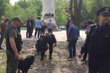 В Полтаве пытались подорвать памятник Мазепе