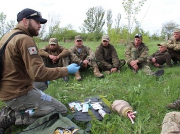 Украинские десантники прошли курс бойца-спасателя по стандартам НАТО