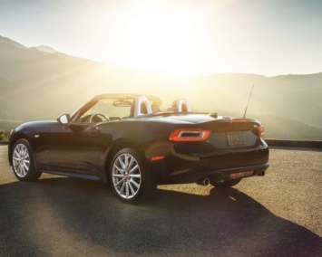 Стали известны цены на родстер Fiat 124 Spider