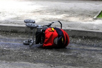 В Кировоградской области грудной ребенок выпал с коляски и получил тяжкие травмы