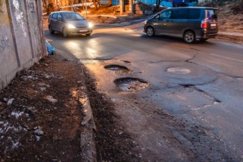 Ноу-хау: завтра ужгородские улицы начнут ремонтировать по новой технологии