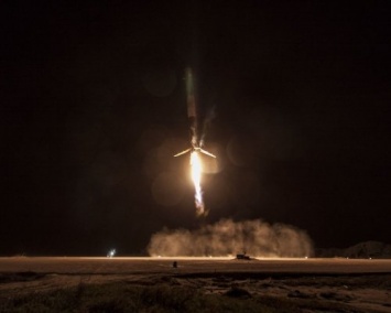 Space X второй раз успешно посадил нижнюю ступень ракеты на платформу в океане