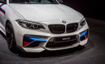 Компания BMW для китайцев увеличила X1