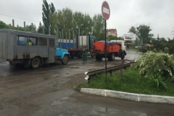 В Полтаве экстренно засыпают ямы на дорогах к приезду Порошенко (ФОТОФАКТ)
