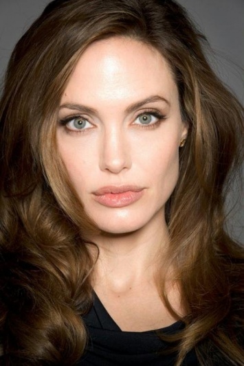 Анджелина Джоли намереваетася уйти в политику