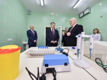 П.Порошенко посетил противотуберкулезный диспансер в Полтаве