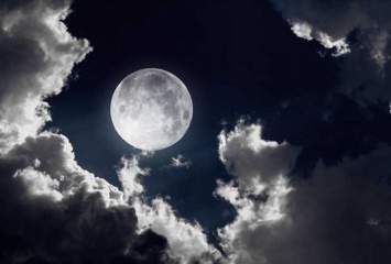 Ученые рассказали, как фазы Луны влияют на поступки человека