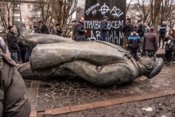Черниговским памятником Ленина заинтересовались иностранцы. Где сейчас 3 тонны бронзы?