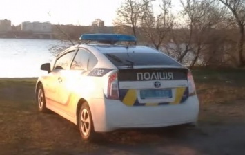 В Николаеве голый патрульный «заполнял отчеты» с коллегой в авто