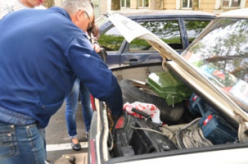 Двое жителей Херсона ночью грабили автомобили в Николаеве