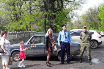На кладбищах Красноармейской (Покровской) оперативной зоны благодаря правоохранителям обошлось без эксцессов