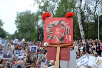 В Одессе празднуют День победы с красными флагами