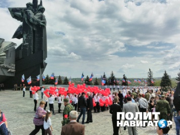 Захарченко на параде в Донецке: «Обещаю - и мы победим, и мы выстоим»