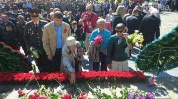 В Днепропетровске полиция задержала семеро человек, "отличившихся" в потасовках со своими идеологическими оппонентами