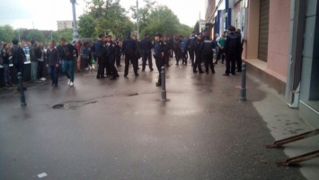 В Харькове полиция заблокировала офис нардепа Андрея Билецкого