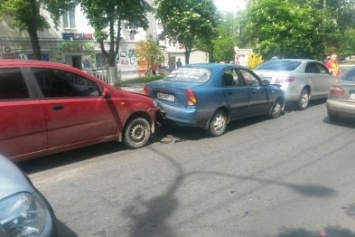 В Мариуполе пенсионер устроил ДТП из 4 автомобилей (ФОТО)