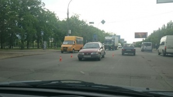 В районе Широкобальского моста третье ДТП за день: грузовик протаранил легковушку