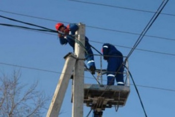Работы на электролиниях в Бердянске продолжаются
