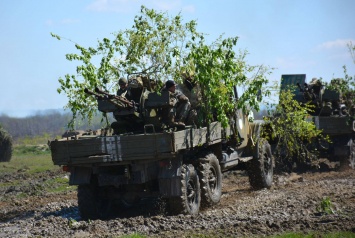 Боевики за день четыре раза нарушили режим полной тишины на Донбассе, - штаб АТО