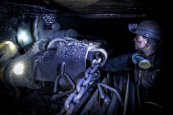 Горняки "Макеевугля" добыли в апреле почти 96 тысяч тонн "черного золота"