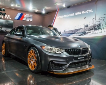 Названы рублевые цены на самый быстрый BMW M4 GTS