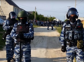 Обыски у крымских татар продолжились в Крыму