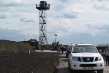 В Луганской области на границе с Россией начали возводить защитную "Стену"