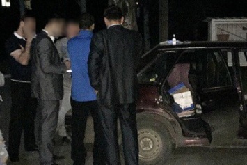 В Донецкой области на взятке попались двое полицейских (ФОТО)