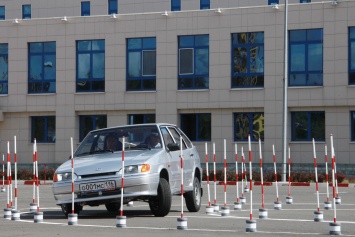 В Тольятти прошли соревнования по юношескому автомногоборью