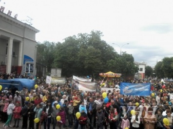Пятитысячное шествие в защиту семейных ценностей прошло в Хмельницком