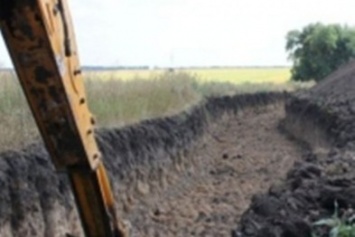 В Луганской области начали строить "стену" на границе с РФ