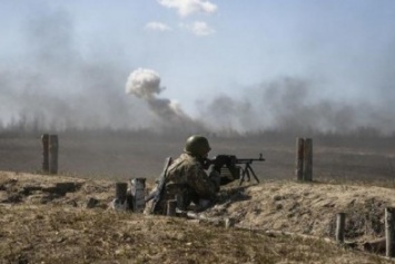Боевики на Донбассе усилили стрельбу, ведут ротацию и укрепляют передовые подразделения