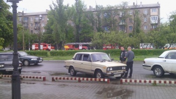 Хотел "похвастать" - выдернул чеку: в Енакиево в жилой квартире взорвалась граната. Есть жертвы