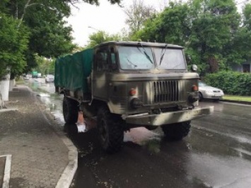 Николаевские волонтеры продолжают ремонтировать технику для защитников: очередной обновленный «ГАЗ-66» ушел в «79-ку»