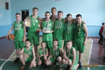 В Новодонецком прошли соревнования по баскетболу