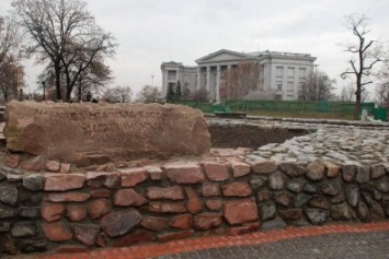 В центре Киева нашли фундамент княжеского дворца