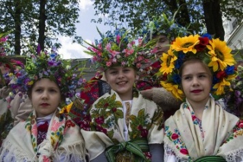 День вышиванки в Киеве: между Михайловским и Софией пройдет масштабный флеш-моб