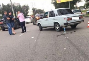 На Донецком шоссе в Днепропетровске сбили женщину с ребенком