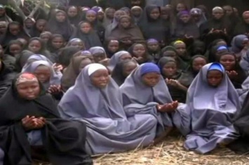 В Нигерии нашли первую из похищенных "Боко Харам" школьниц