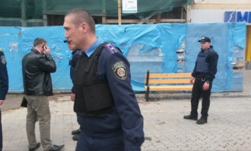 В центре Ужгорода депутаты устроили перестрелку: одного из чиновников подстрелил коллега из горсовета