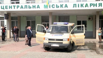 Лисичанская больница получила специализированный автомобиль