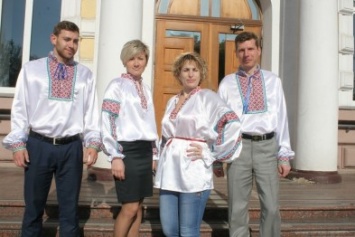 Сотрудники Одесской магистрали отметили Всемирный день вышиванки (+фото)