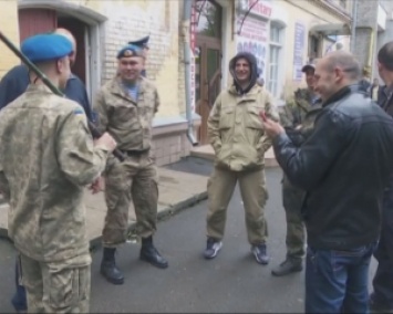 Участники АТО пикетировали военную прокуратуру Луцка (ВИДЕО)