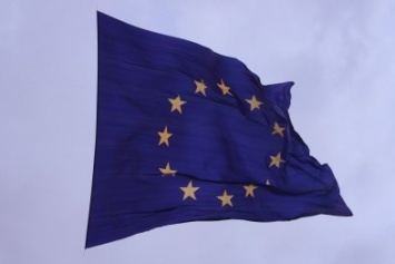 Над Покровском (Красноармейском) поднят наибольший в Европе флаг ЕС