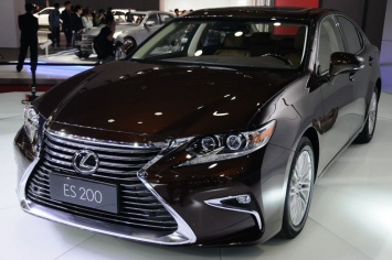 Toyota отзовет в РФ больше 7,5 тысяч Camry и Lexus