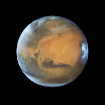"Хаббл" передал на Землю новые снимки Марса