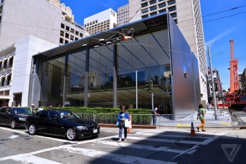 Фотогалерея: Первый магазин Apple Store в новом дизайне