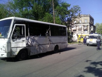 Бойцы АТО пострадали в ДТП в Мариуполе